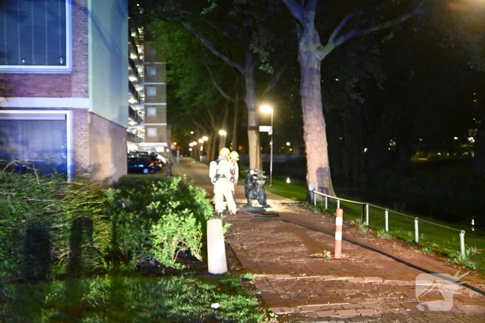 Felyx deelscooter uitgebrand op fietspad