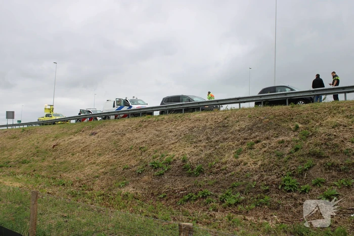 Auto's botsen op snelweg