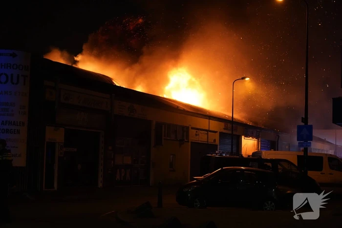 Zeer grote brand in meerdere panden