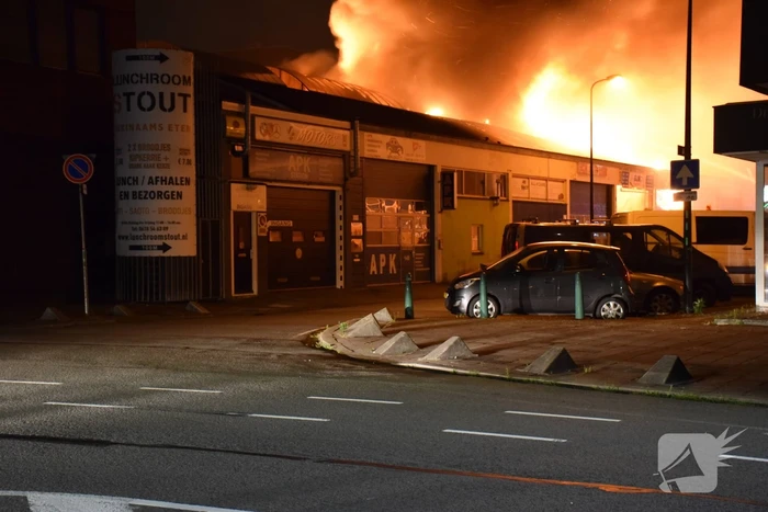 Zeer grote brand in meerdere panden