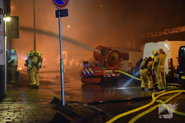 Zeer grote brand in meerdere panden