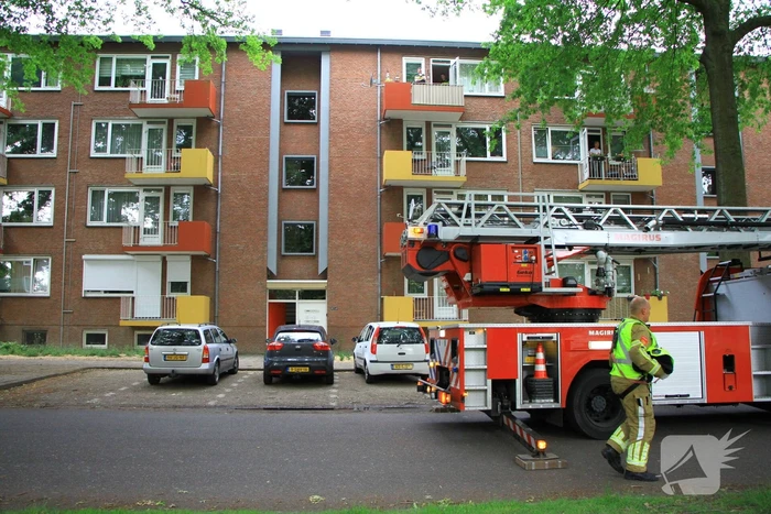 Overleden persoon uit de woning gehaald