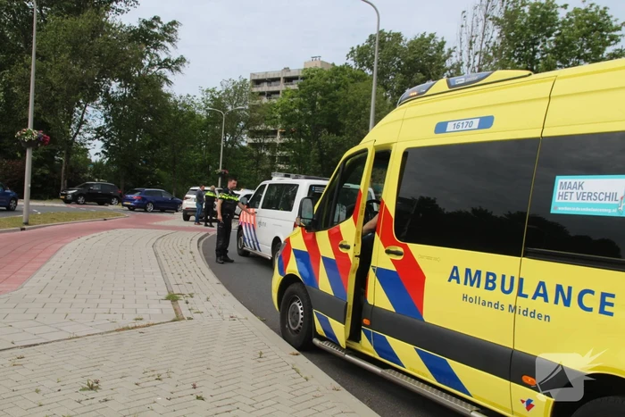 Scooterrijder gewond bij aanrijding op rotonde
