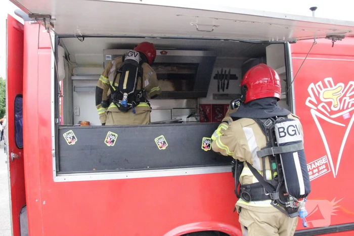 Frietkar vliegt in brand tijdens evenement