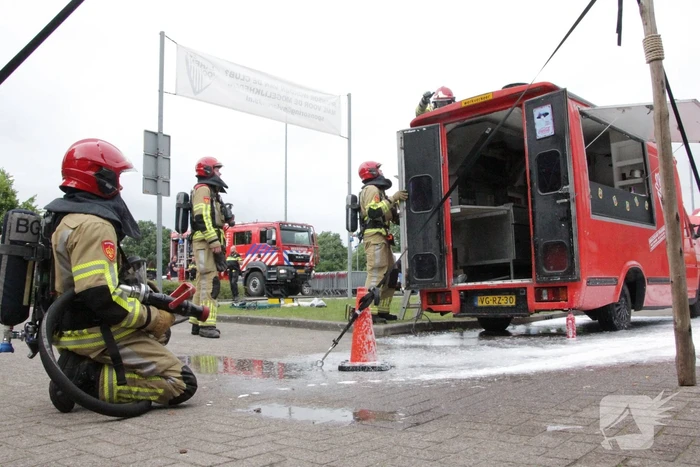 Frietkar vliegt in brand tijdens evenement