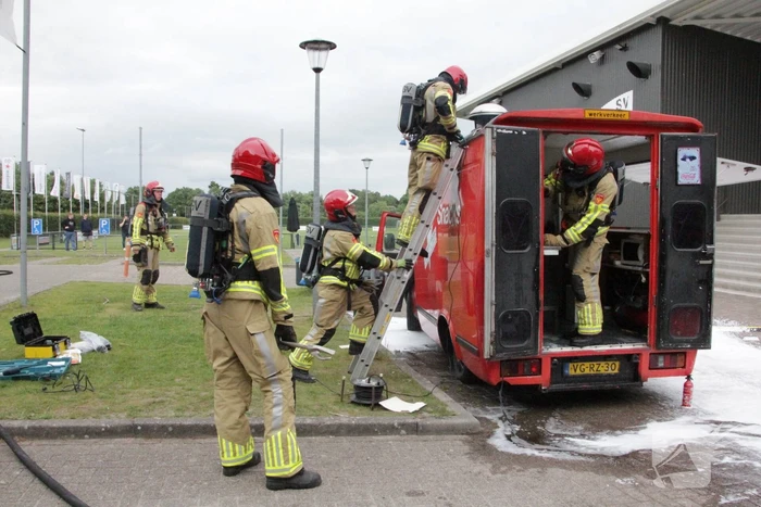 Frietkar vliegt in brand tijdens evenement