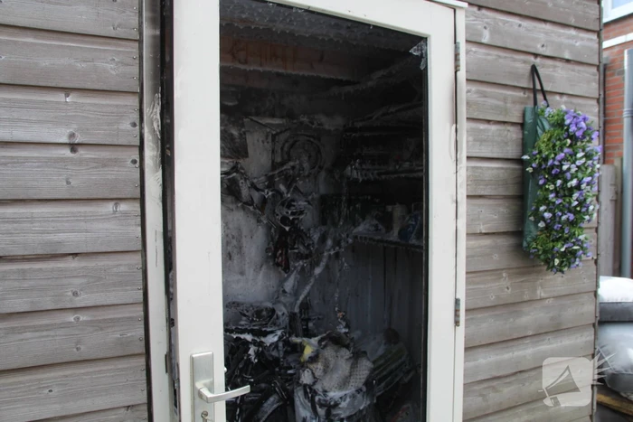 Brand in schuur van woning door accu e-bike