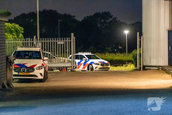Politie doet onderzoek naar overval op bedrijfspand