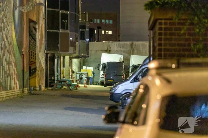 Politie doet onderzoek naar overval op bedrijfspand
