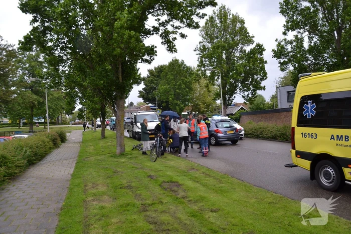 Fietser gewond bij botsing met auto