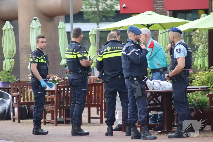 Man gewond geraakt bij steekpartij voor Hotel Wienerhof
