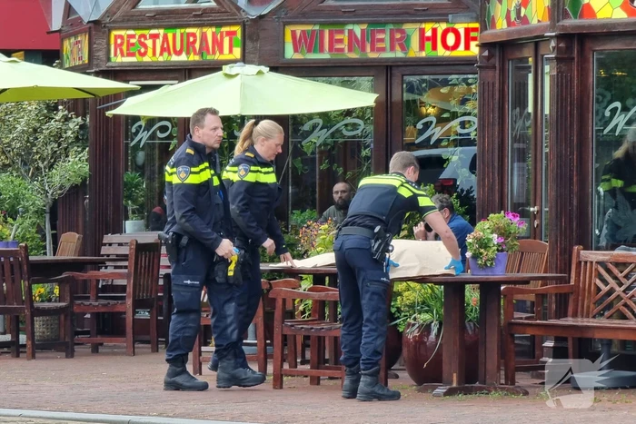 Man gewond geraakt bij steekpartij voor Hotel Wienerhof