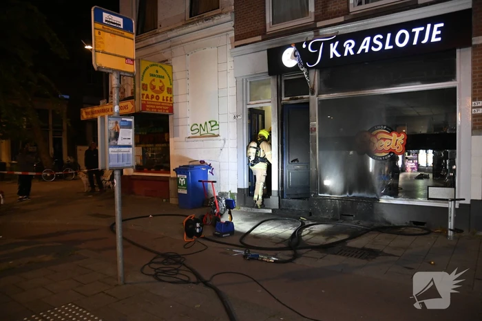 Woningen ontruimd door brandstichting bij winkel 't Kraslotje