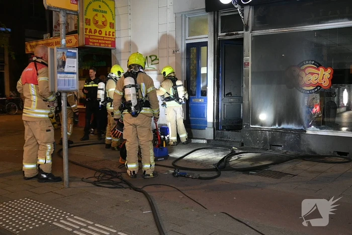Woningen ontruimd door brandstichting bij winkel 't Kraslotje