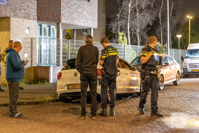 Auto brandt volledig uit na brandstichting