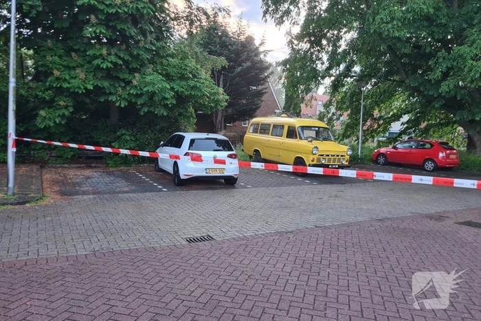 Geparkeerde auto in brand