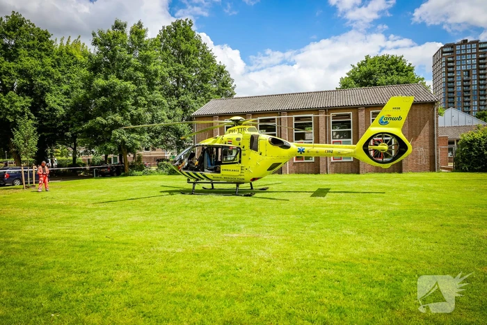 Traumahelikopter landt voor incident met kind in brandgang