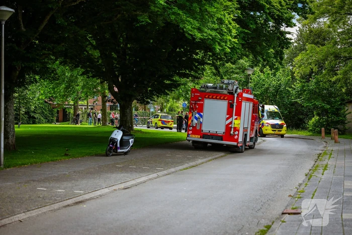 Traumahelikopter landt voor incident met kind in brandgang