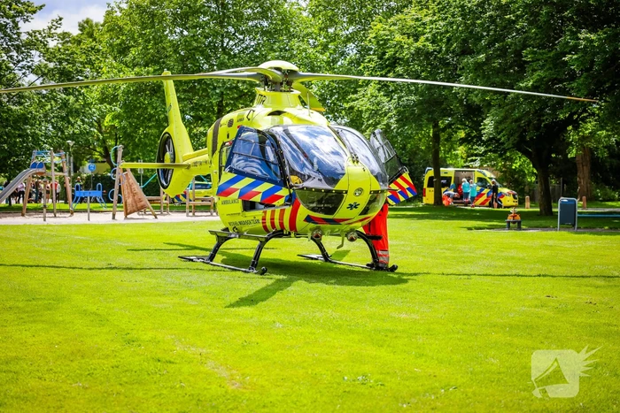 Traumahelikopter landt voor incident met kind in brandgang