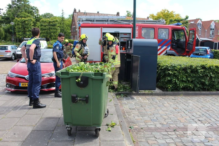 Onkruidbrander van hoveniers veroorzaakt containerbrand