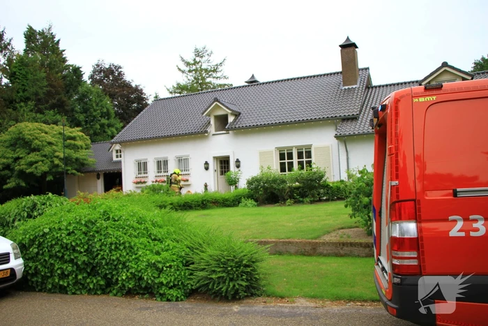 Lichte rookontwikkeling bij brand in woning
