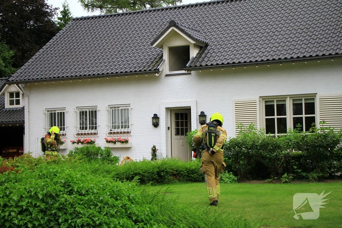 Lichte rookontwikkeling bij brand in woning