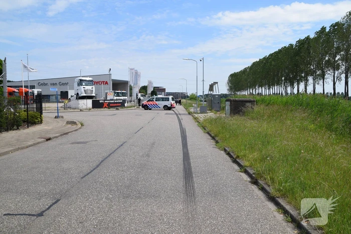 Flinke schade na botsing tussen twee auto's