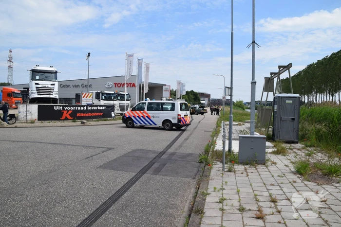 Flinke schade na botsing tussen twee auto's