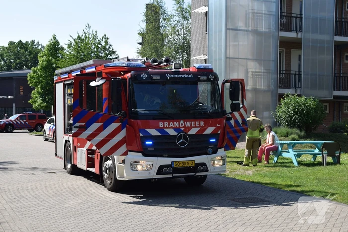 Persoon raakt gewond aan handen bij keukenbrand