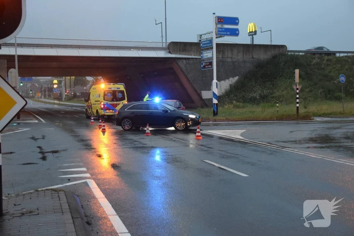Schade na ongeval op kruising