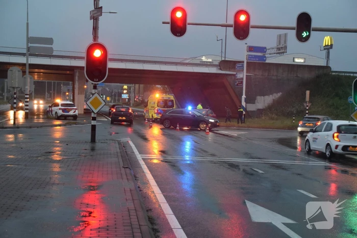 Schade na ongeval op kruising