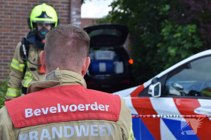Onderzoek naar aantreffen vaten in geparkeerde auto