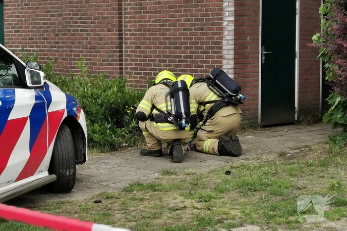 Onderzoek naar aantreffen vaten in geparkeerde auto