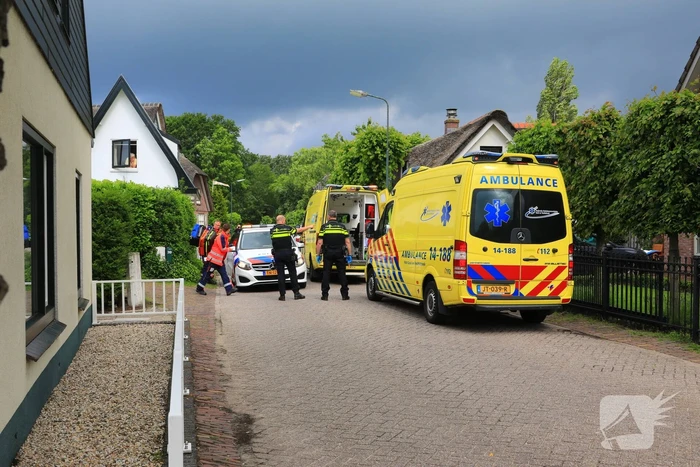 Man zwaargewond geraakt in woning