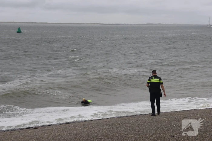 Hulpdiensten groots ingezet voor zwemmer