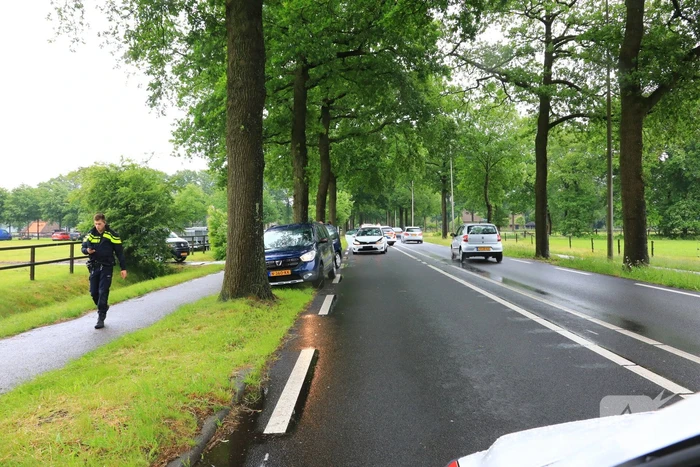 Drie personenwagens betrokken bij kop-staart botsing