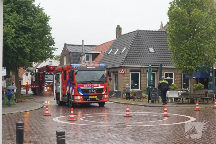 Brand in schoorsteen van woning