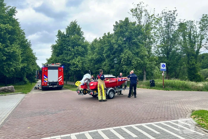 Zoekactie naar persoon in water bij Kasteel Erenstein