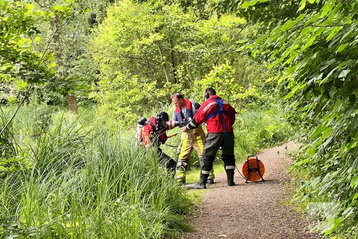 Zoekactie naar persoon in water bij Kasteel Erenstein