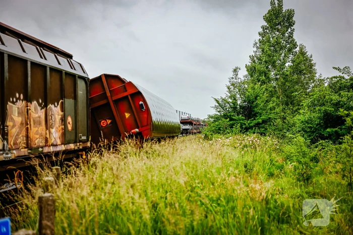 Wagon Ponlijn gekanteld