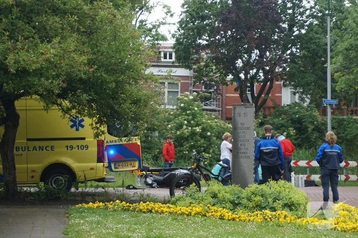 Scooterrijder gewond bij botsing met auto