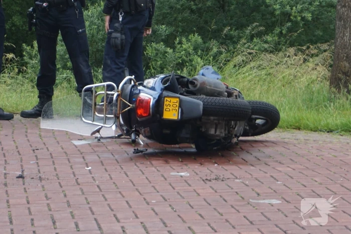 Scooterrijder gewond bij botsing met auto