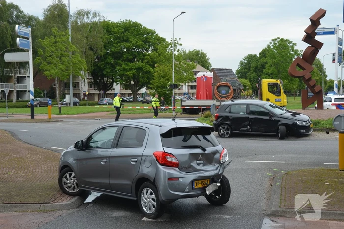 Drie voertuigen betrokken bij botsing