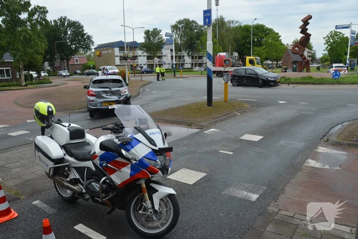 Drie voertuigen betrokken bij botsing