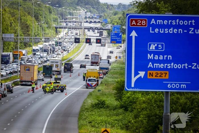 Snelweg dicht na zeer ernstig verkeersongeval