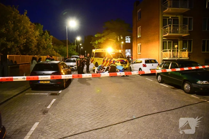 Man gewond bij aanrijding Auto rijdt door