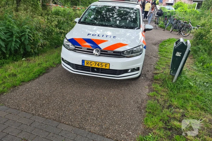 Zoekactie na gevonden fiets aan waterkant