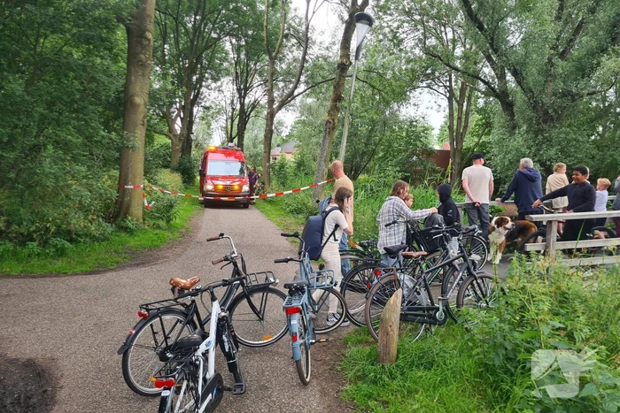 Zoekactie na gevonden fiets aan waterkant