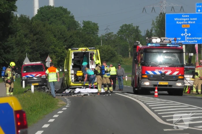 Weg afgesloten na dodelijk verkeersongeval