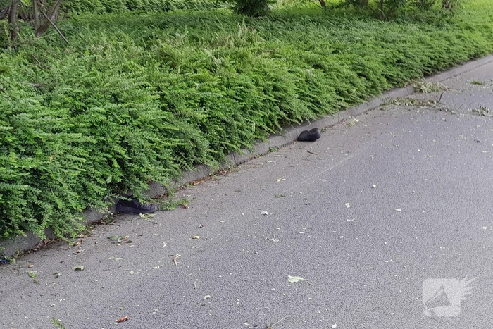 Motorrijder slaat over de kop
